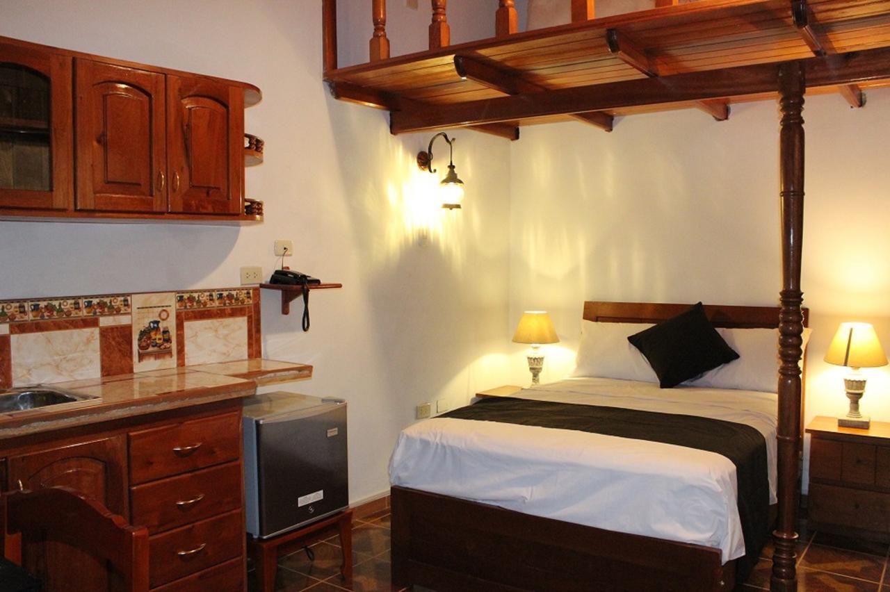Epoca Iquitos Hotell Eksteriør bilde